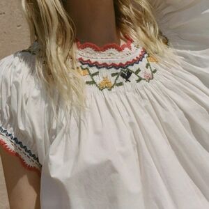 Dôen Embroidered Peasant Blouse